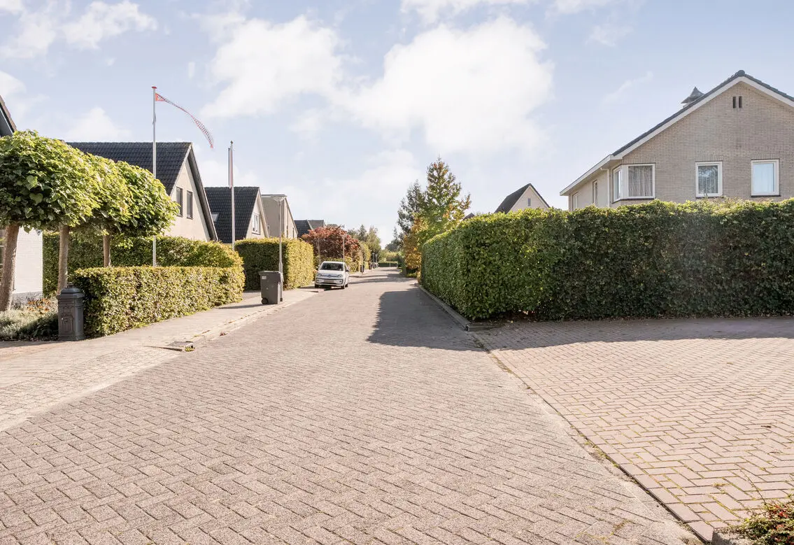 De straat De Veurdele in Nijeveen